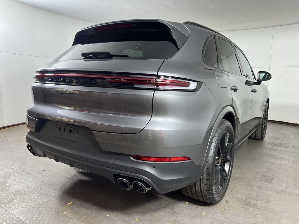 Certified 2026 Porsche Cayenne image 7