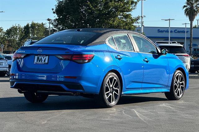 New 2025 Nissan Sentra SR w/ SR Premium Package FWD image 4