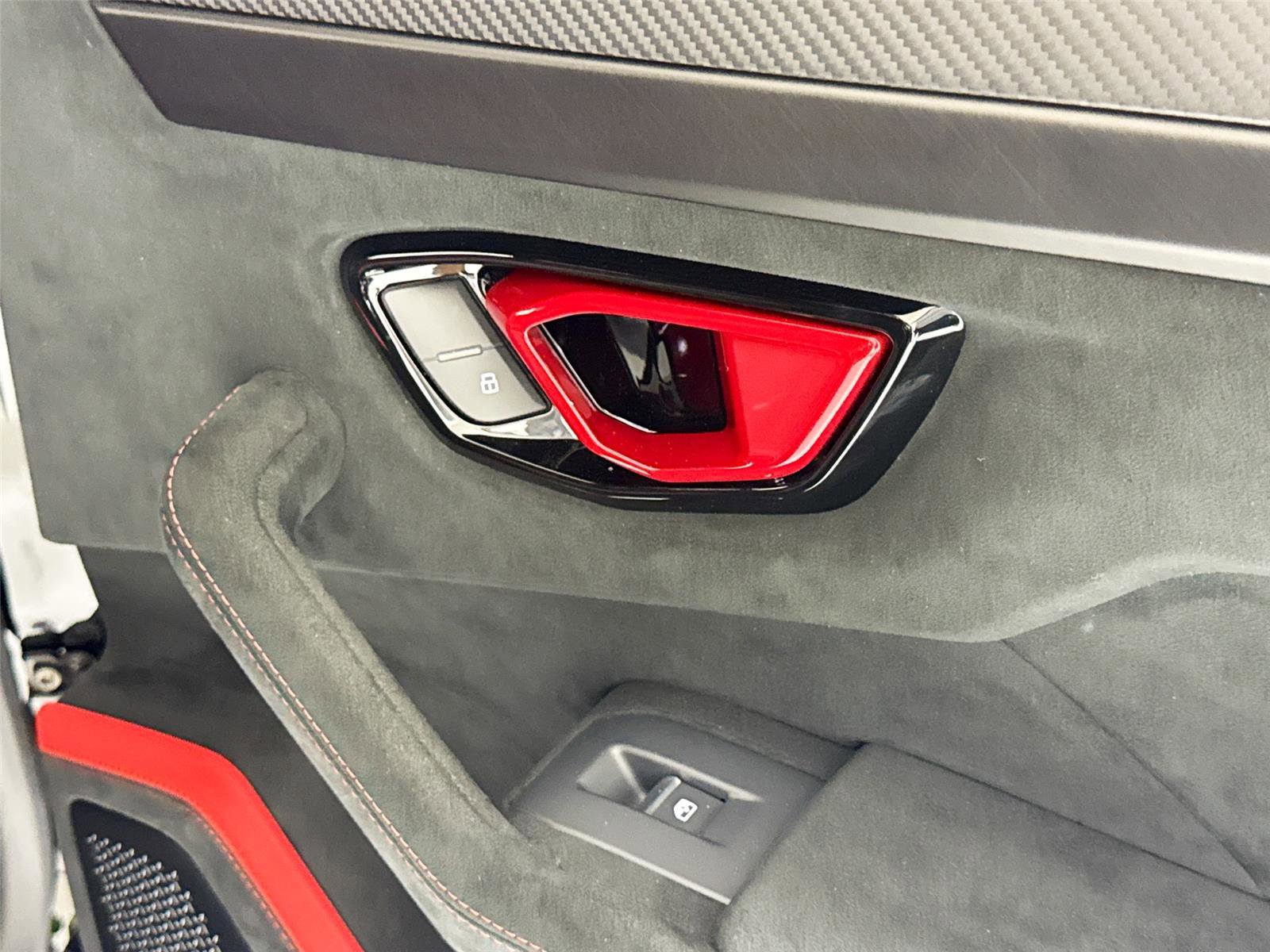 Used 2023 Lamborghini Urus Performante image 32