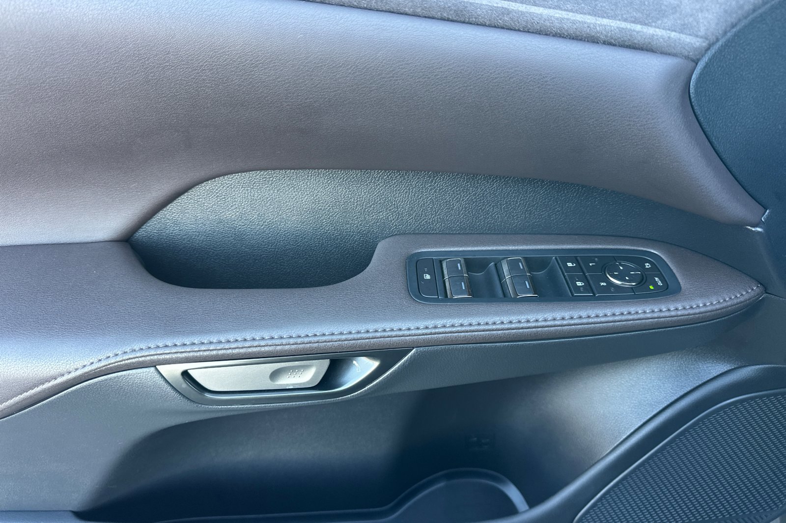 Used 2023 Lexus RX 350h image 11