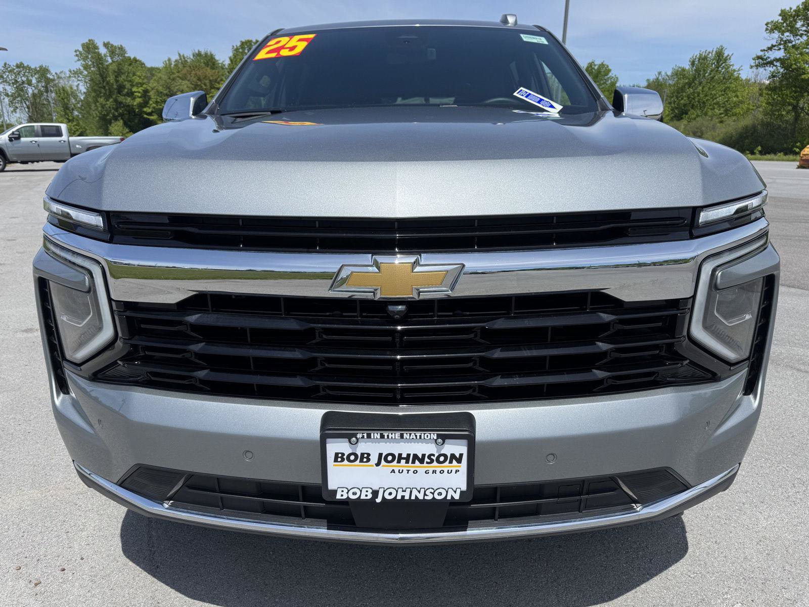 Used 2025 Chevrolet Suburban LS AWD/4WD image 2