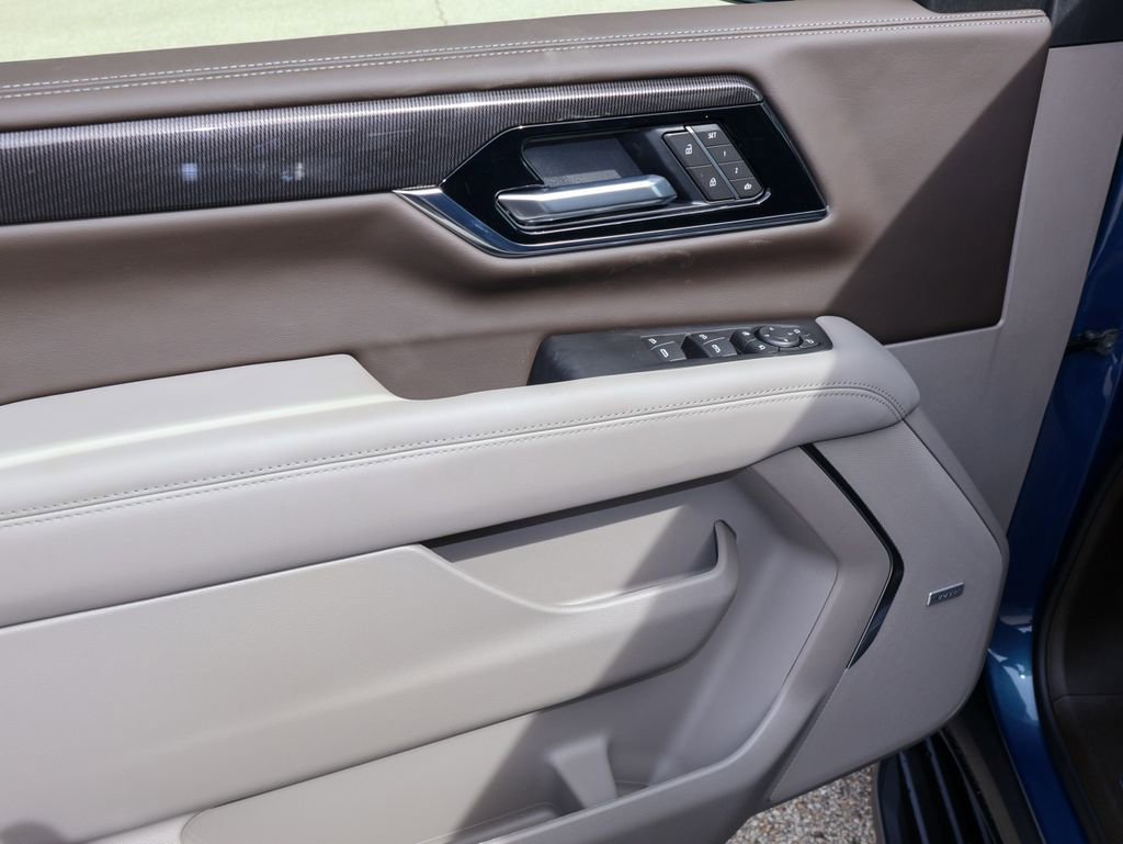 New 2026 GMC Yukon XL Elevation image 8