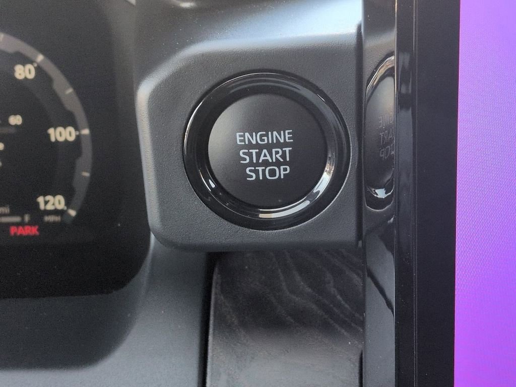 Used 2024 Toyota Tacoma Limited w/ Limited Package (LT) AWD/4WD image 15