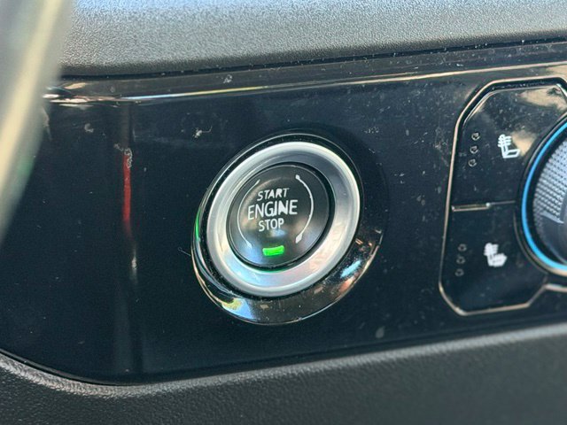 Used 2022 Chevrolet Silverado 1500 LT AWD/4WD image 17
