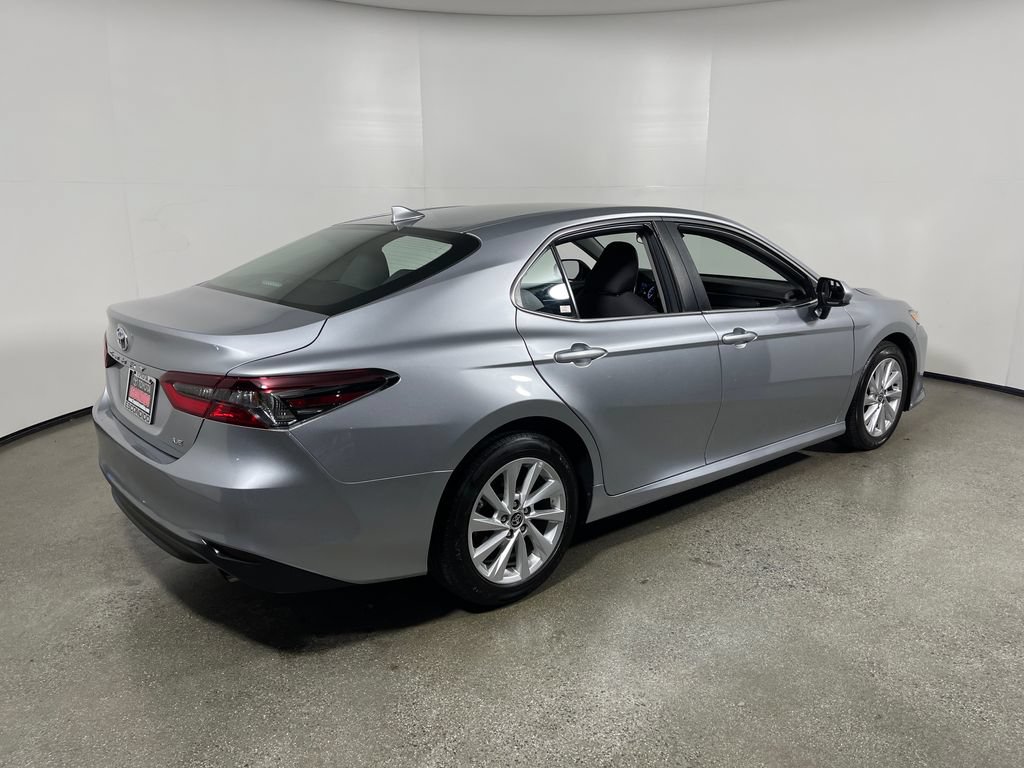 Used 2024 Toyota Camry LE FWD image 3