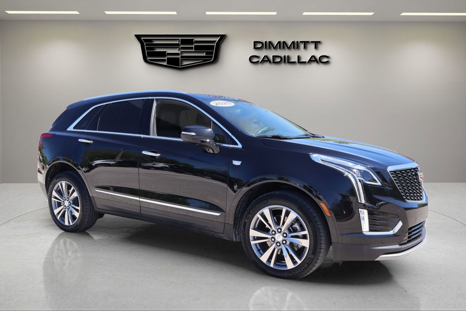 Certified 2025 Cadillac XT5 Premium Luxury image 7