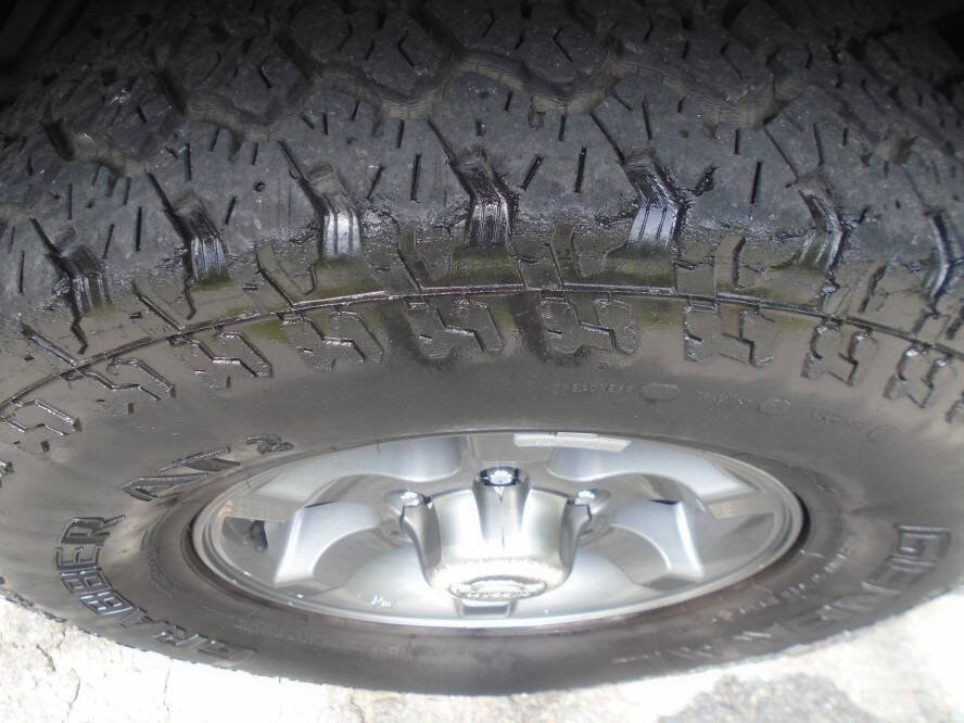Used 2002 Nissan Frontier XE AWD/4WD image 32