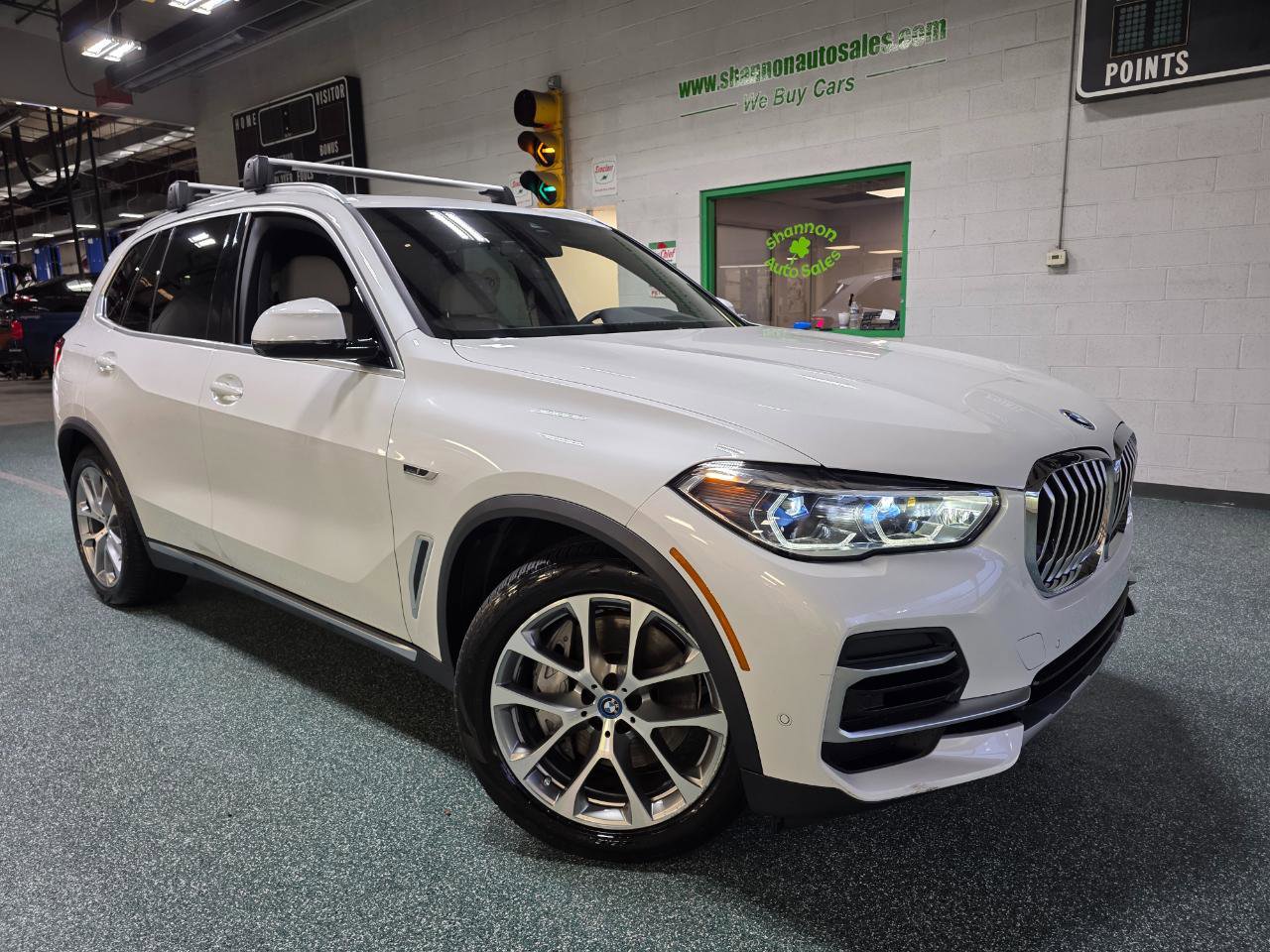 Used 2022 BMW X5 xDrive45e w/ Executive Package image 14