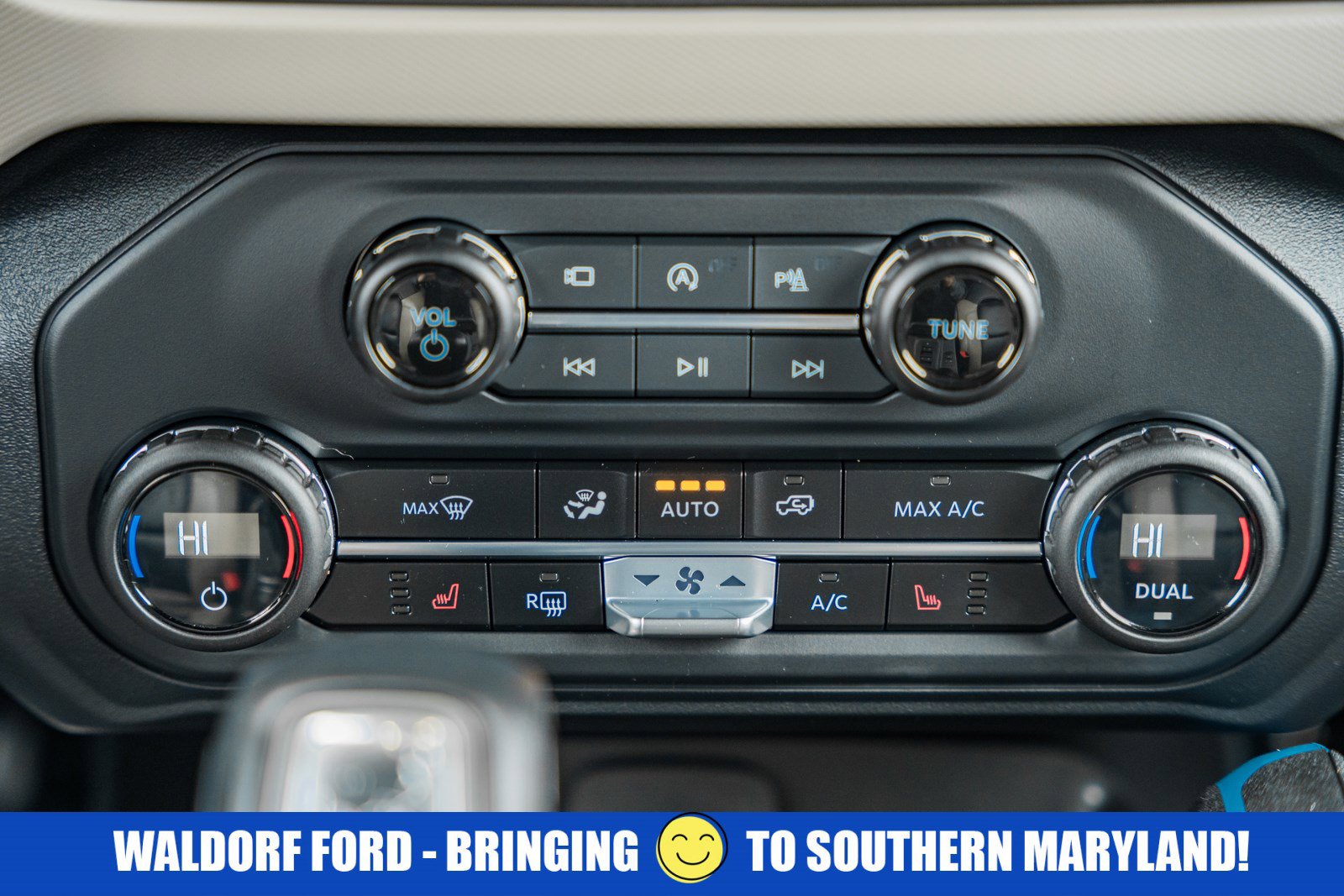 Used 2023 Ford Bronco Wildtrak image 26