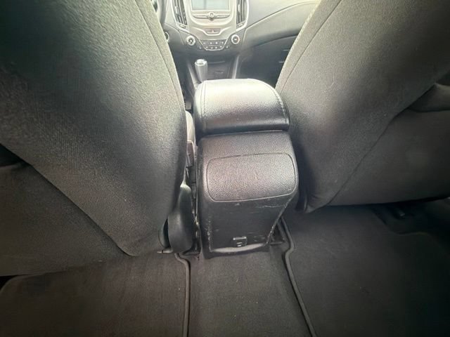 Used 2017 Chevrolet Cruze LT w/ Convenience Package FWD image 14
