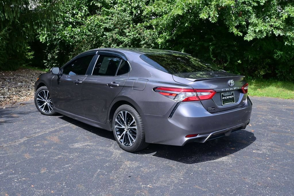 Used 2018 Toyota Camry SE w/ Moonroof Package FWD image 22