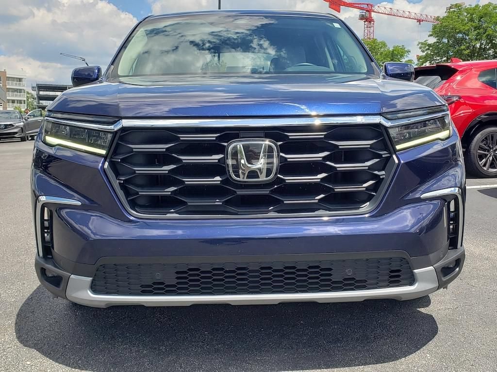 Used 2024 Honda Pilot EX-L image 2