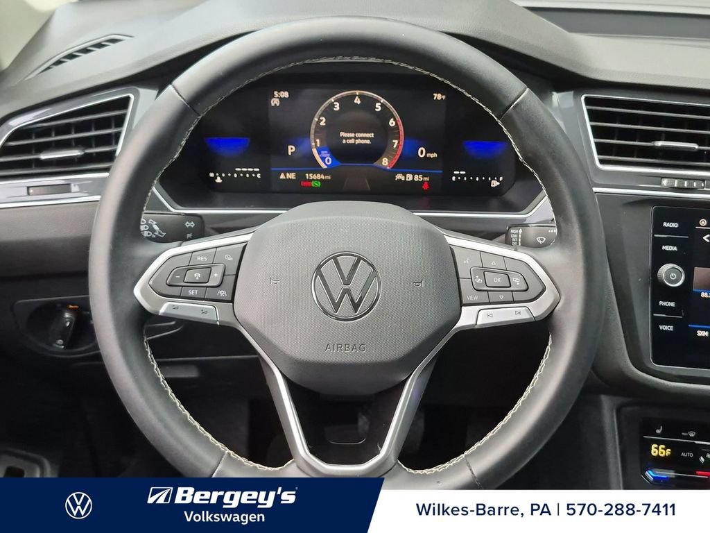 Certified 2023 Volkswagen Tiguan SE w/ Panoramic Sunroof Package FWD image 16