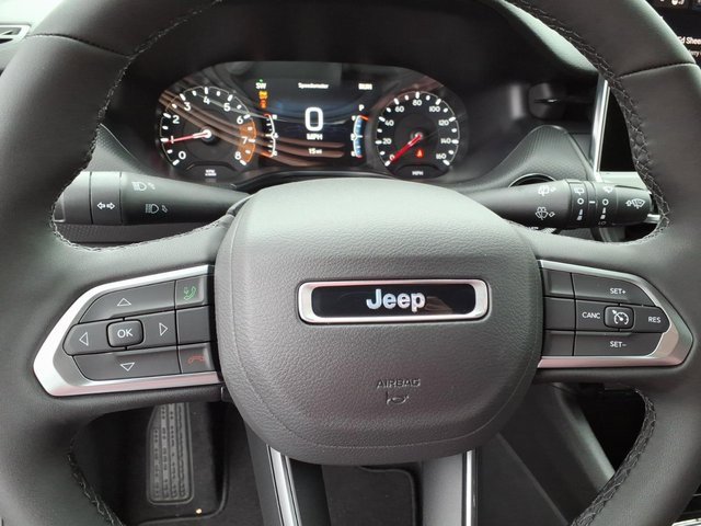 New 2026 Jeep Compass Latitude image 12