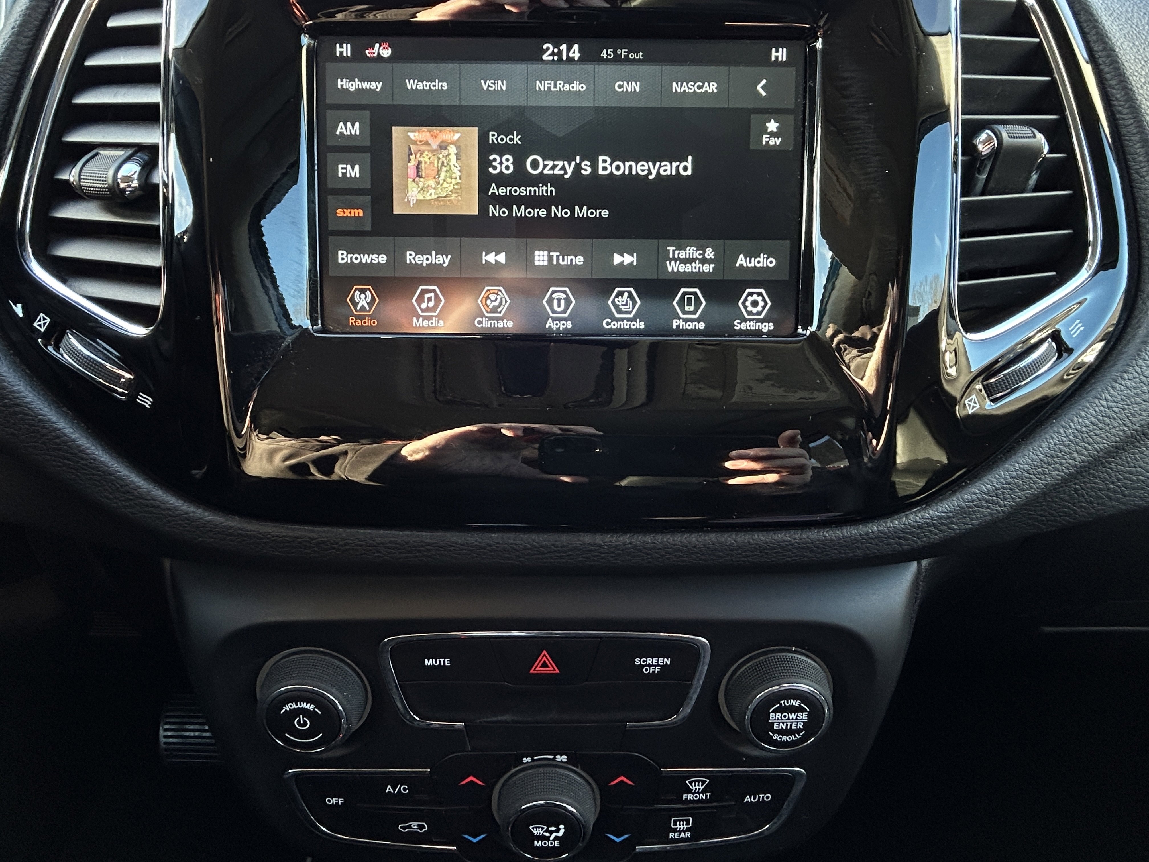 Used 2020 Jeep Compass Latitude image 30