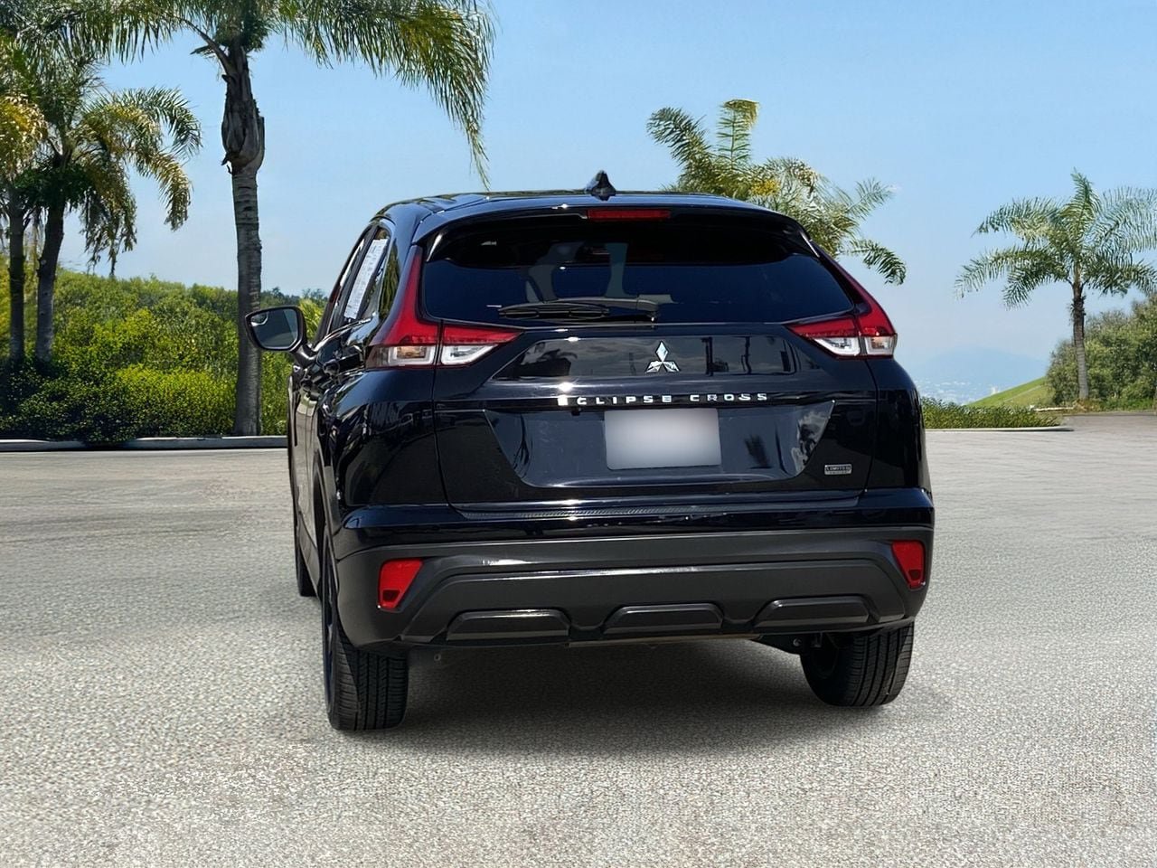 Used 2023 Mitsubishi Eclipse Cross LE AWD/4WD image 4