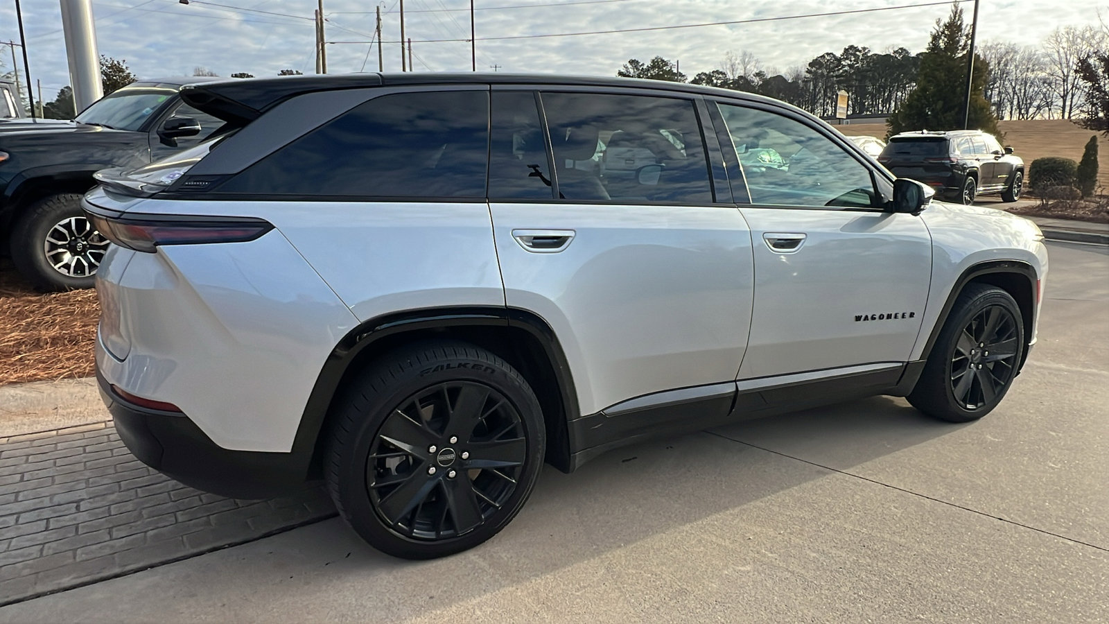 Used 2024 Jeep Wagoneer Launch Edition image 8