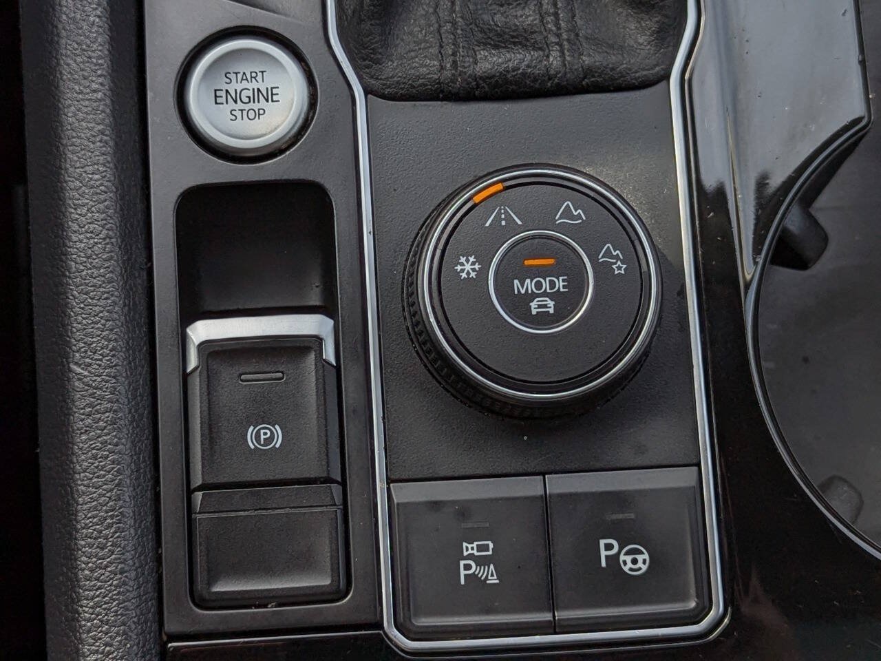 Used 2021 Volkswagen Atlas SEL Premium AWD/4WD image 23
