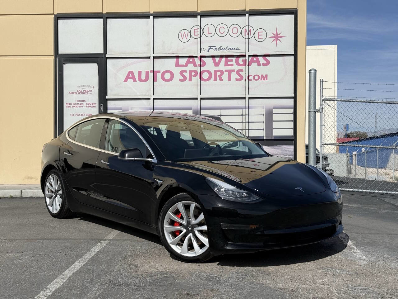 Used 2018 Tesla Model 3 Performance image 2