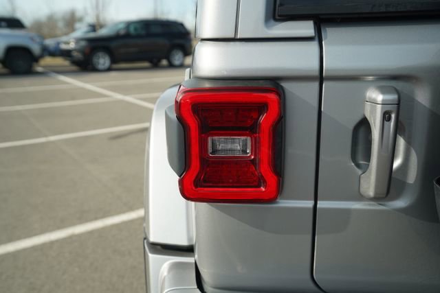 Used 2021 Jeep Wrangler Unlimited Sahara image 39