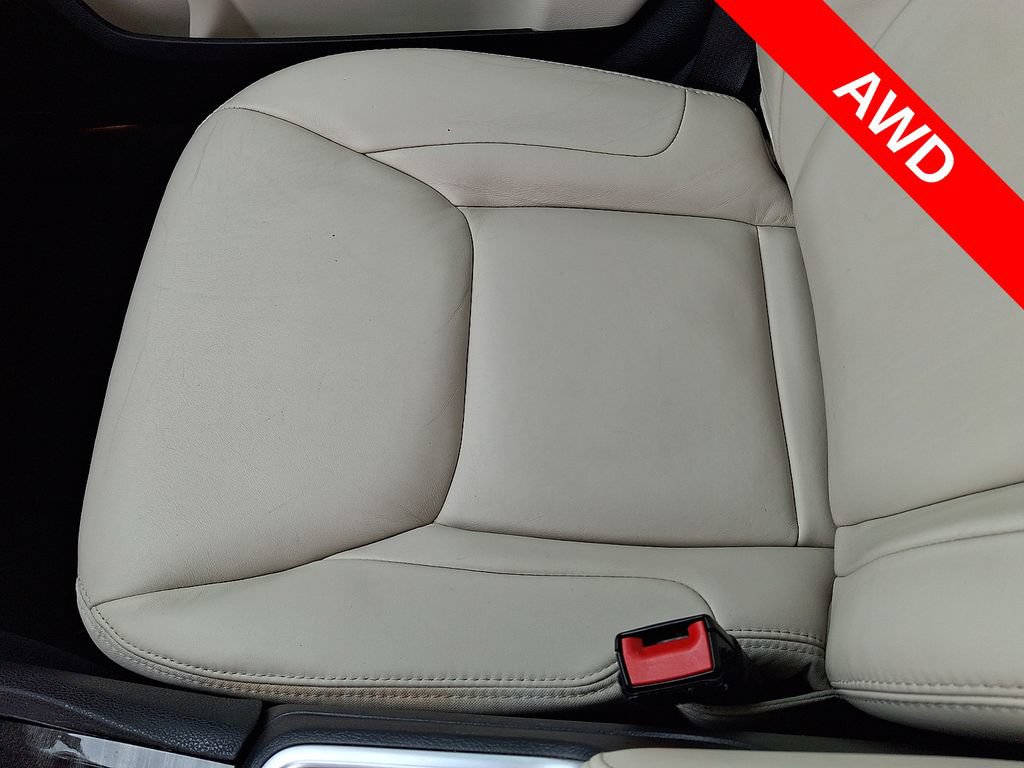 Used 2015 Chrysler 300 Limited w/ Driver Convenience Group AWD/4WD image 24