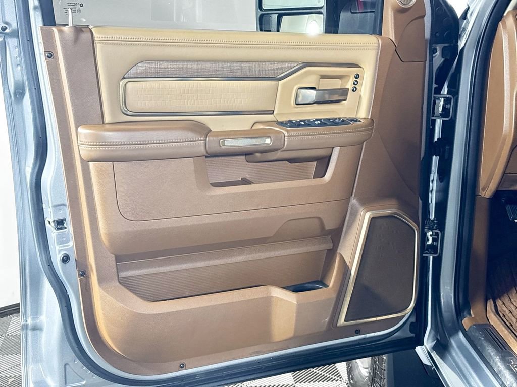 Used 2024 RAM 3500 Limited w/ Safety Group image 10