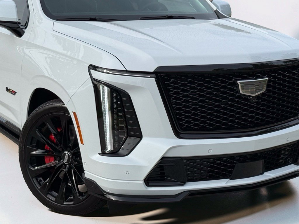 New 2026 Cadillac Escalade V AWD/4WD image 6