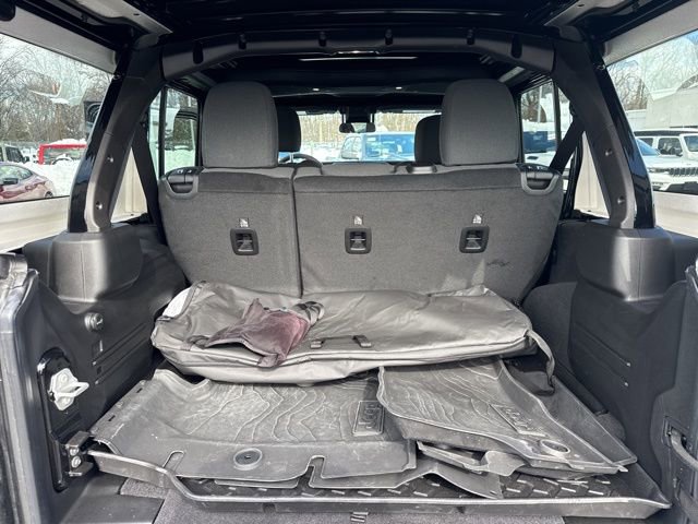 Used 2025 Jeep Wrangler Sport S image 39