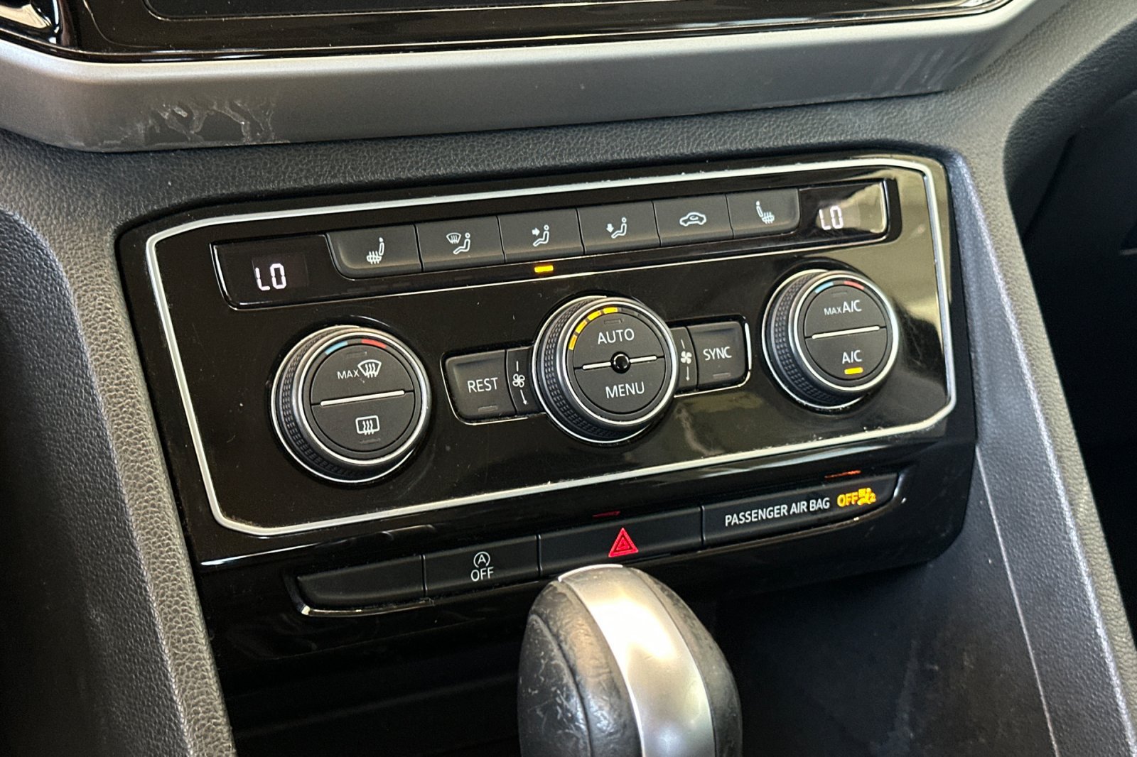 Used 2022 Volkswagen Atlas SE FWD image 21