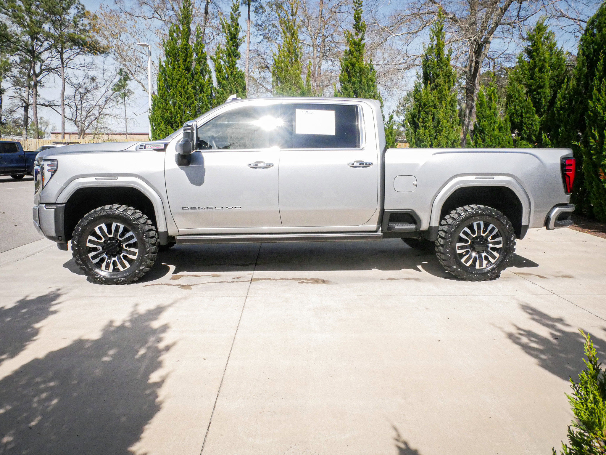 Used 2025 GMC Sierra 2500 Denali w/ Technology Package image 7