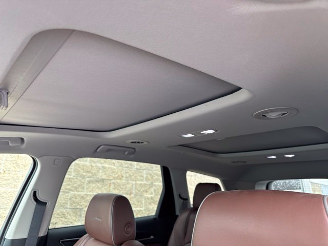 Used 2018 Buick Enclave Avenir w/ Avenir Technology Package AWD/4WD image 24
