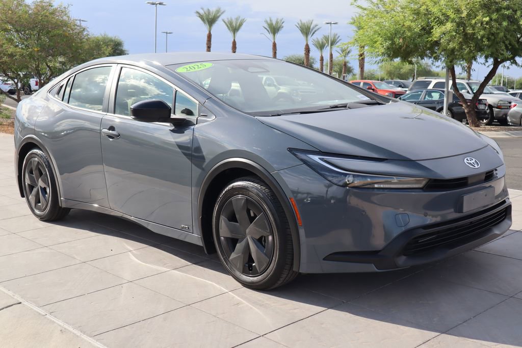 Certified 2025 Toyota Prius LE image 3