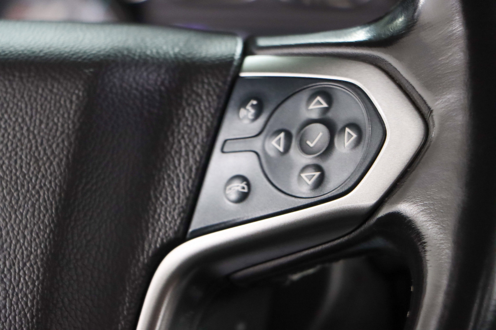 Used 2018 Chevrolet Silverado 1500 LT w/ All Star Edition image 14