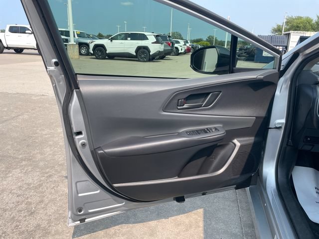 Used 2024 Toyota Prius LE FWD image 20