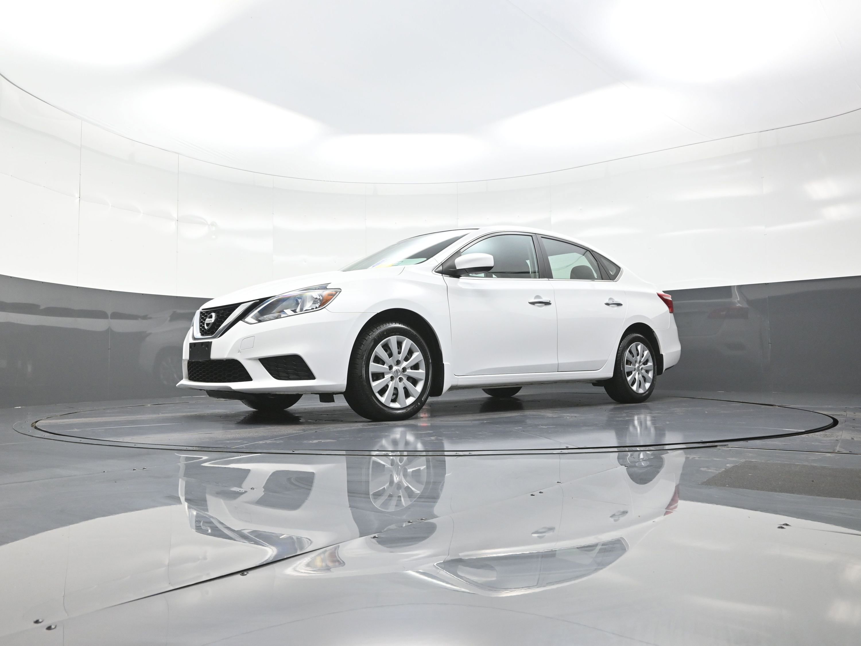 Used 2017 Nissan Sentra S image 11