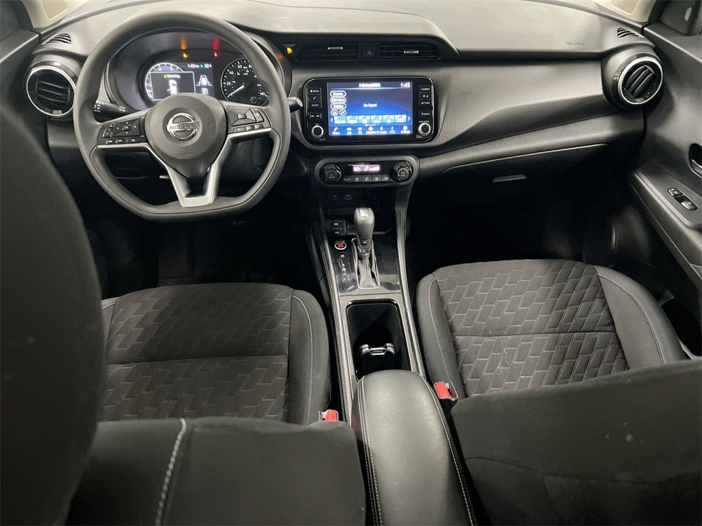 Used 2021 Nissan Kicks SV image 10