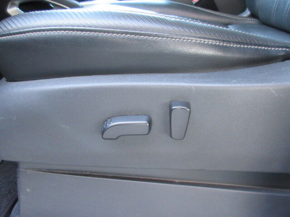 Used 2023 Nissan Frontier SV w/ SV Premium Package image 11