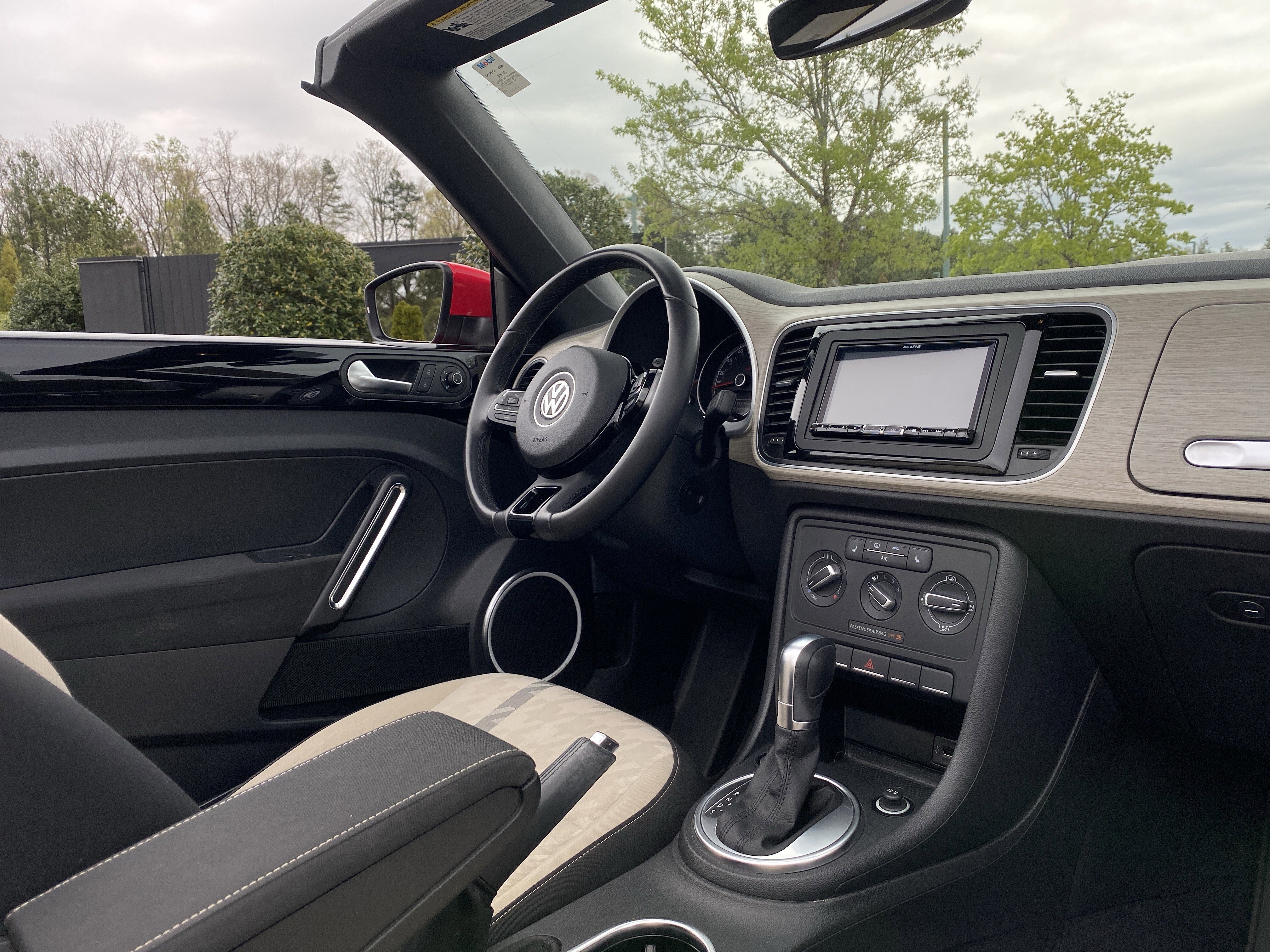 Used 2018 Volkswagen Beetle 2.0T Coast w/ Coast Lighting Package image 6