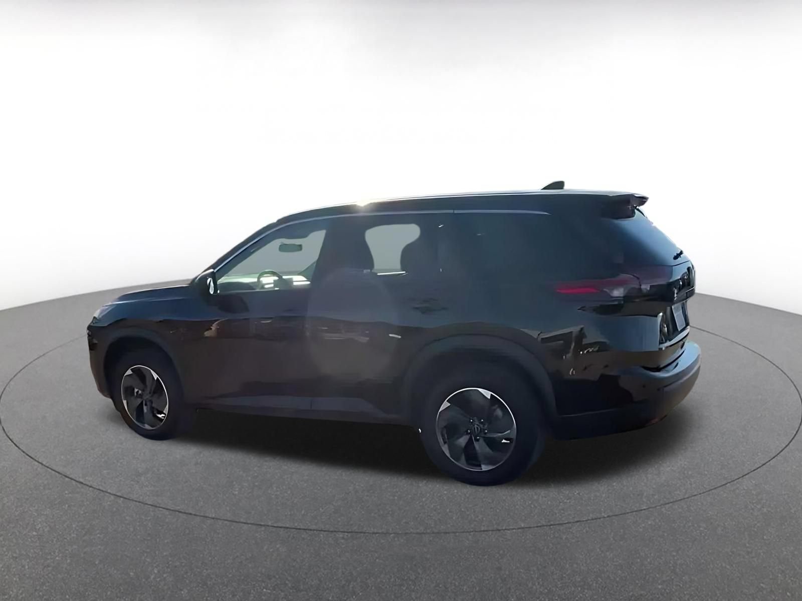 Used 2025 Nissan Rogue SV FWD image 8