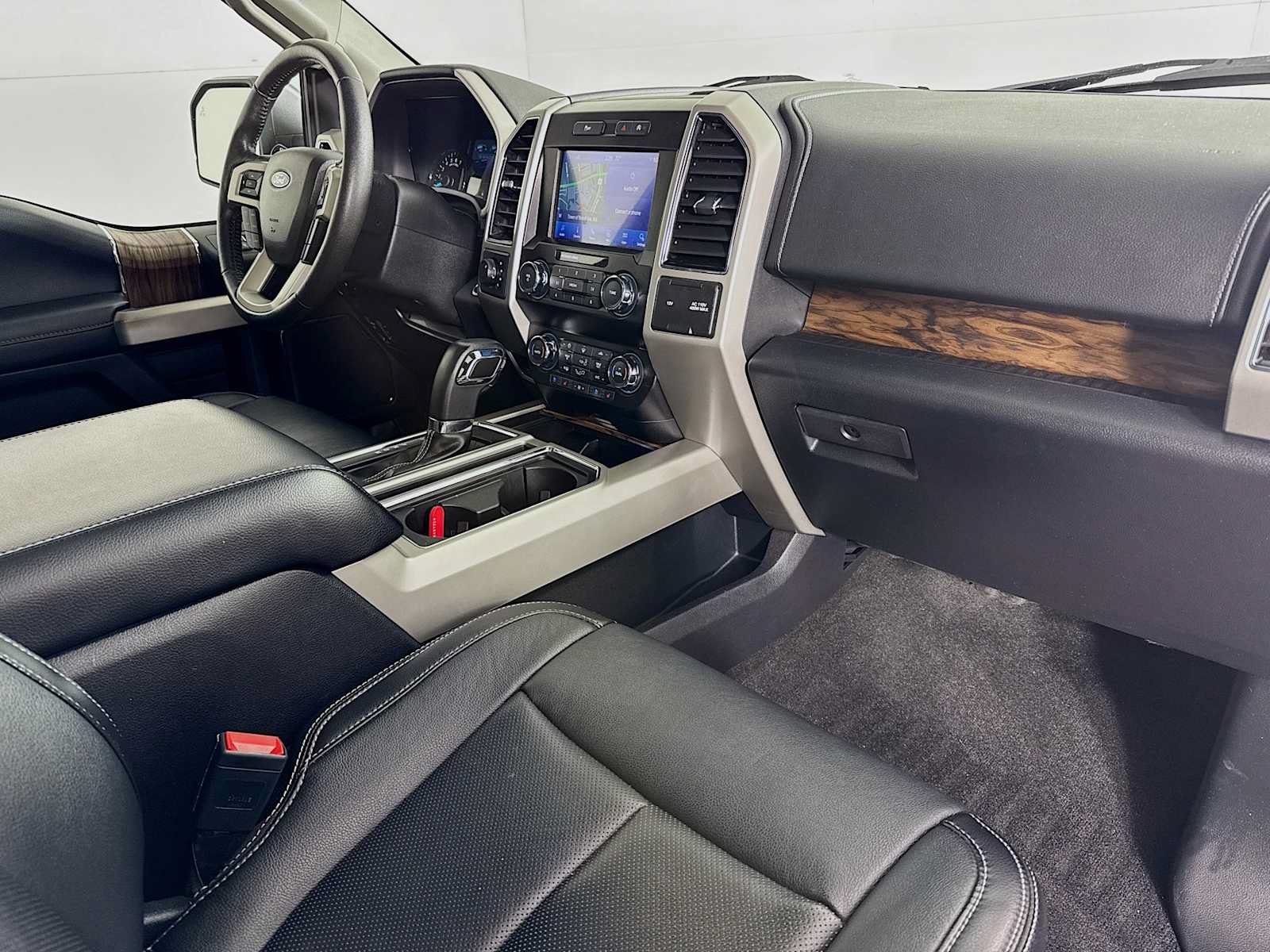 Used 2019 Ford F150 Lariat w/ Equipment Group 501A Mid AWD/4WD image 26