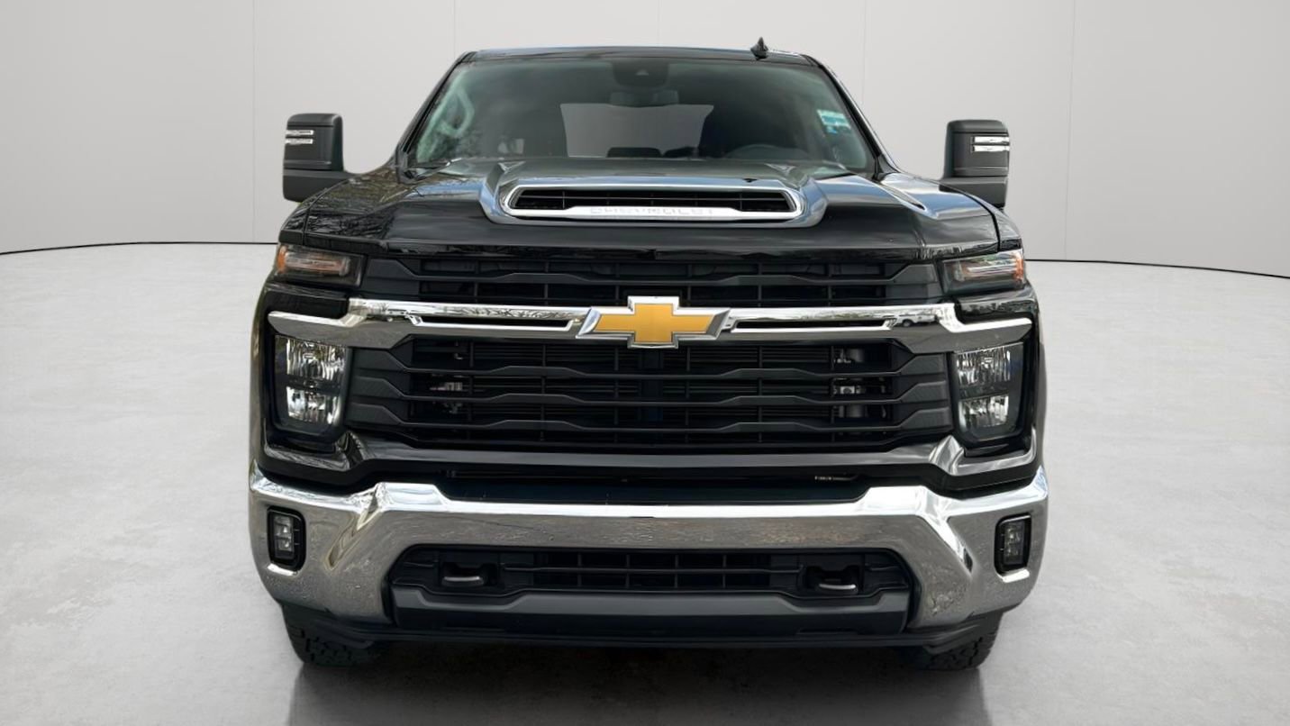 Used 2025 Chevrolet Silverado 2500 LT w/ Convenience Package AWD/4WD image 9