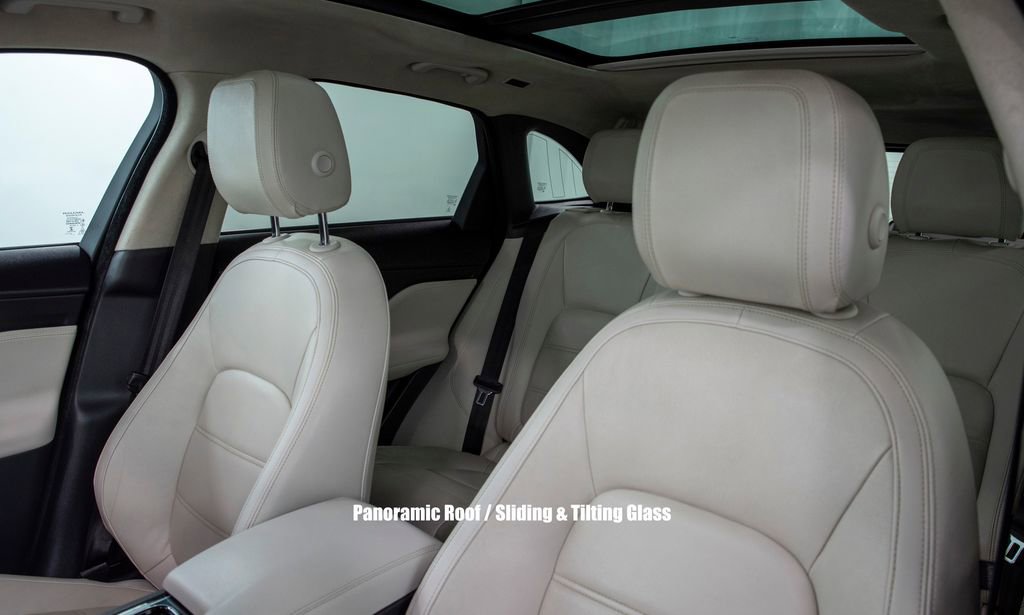 Used 2020 Jaguar F-PACE Prestige image 30