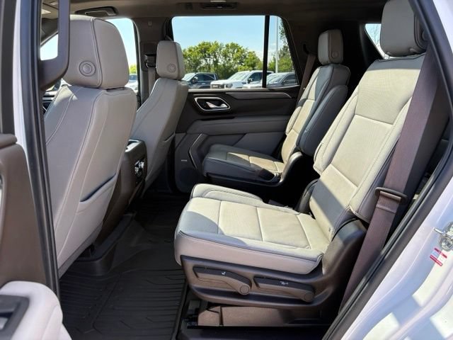 Certified 2022 GMC Yukon SLT w/ SLT Premium Package AWD/4WD image 20