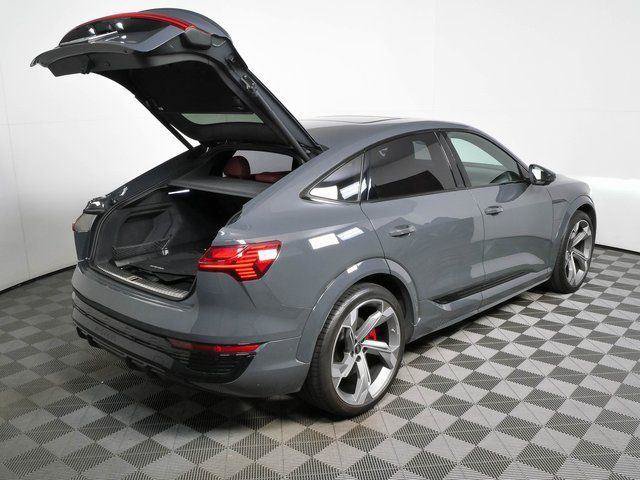 Used 2024 Audi SQ8 e-tron Premium Plus w/ Black Optic Package AWD/4WD image 29