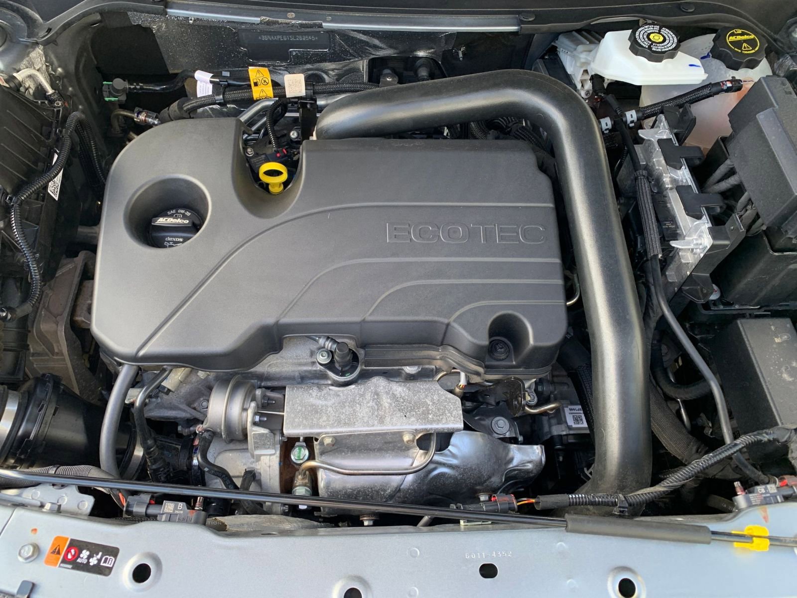 Used 2025 Chevrolet Equinox LT image 32