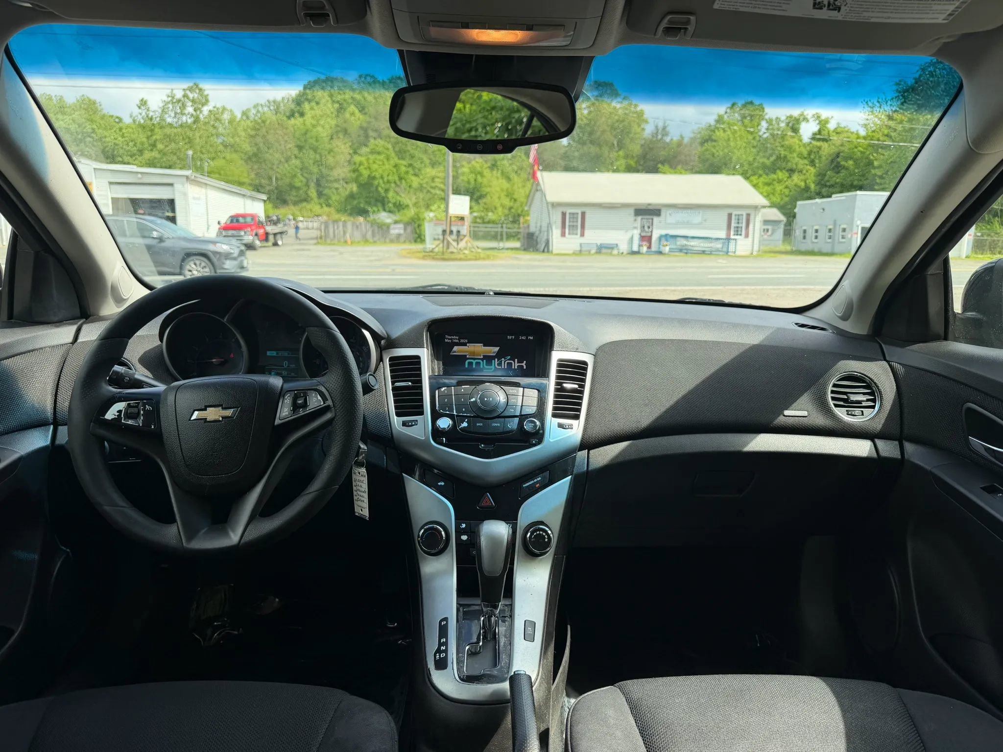 Used 2016 Chevrolet Cruze LT w/ Technology Package FWD image 30