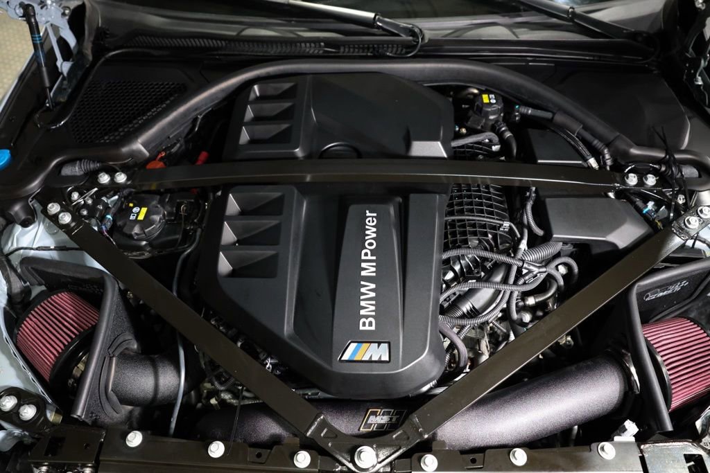 Used 2021 BMW M4 Competition w/ M Carbon Exterior Package image 28