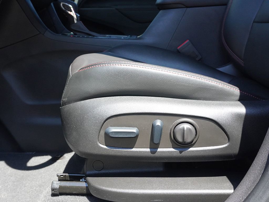 Used 2023 Chevrolet Equinox RS w/ RS Leather Package AWD/4WD image 30