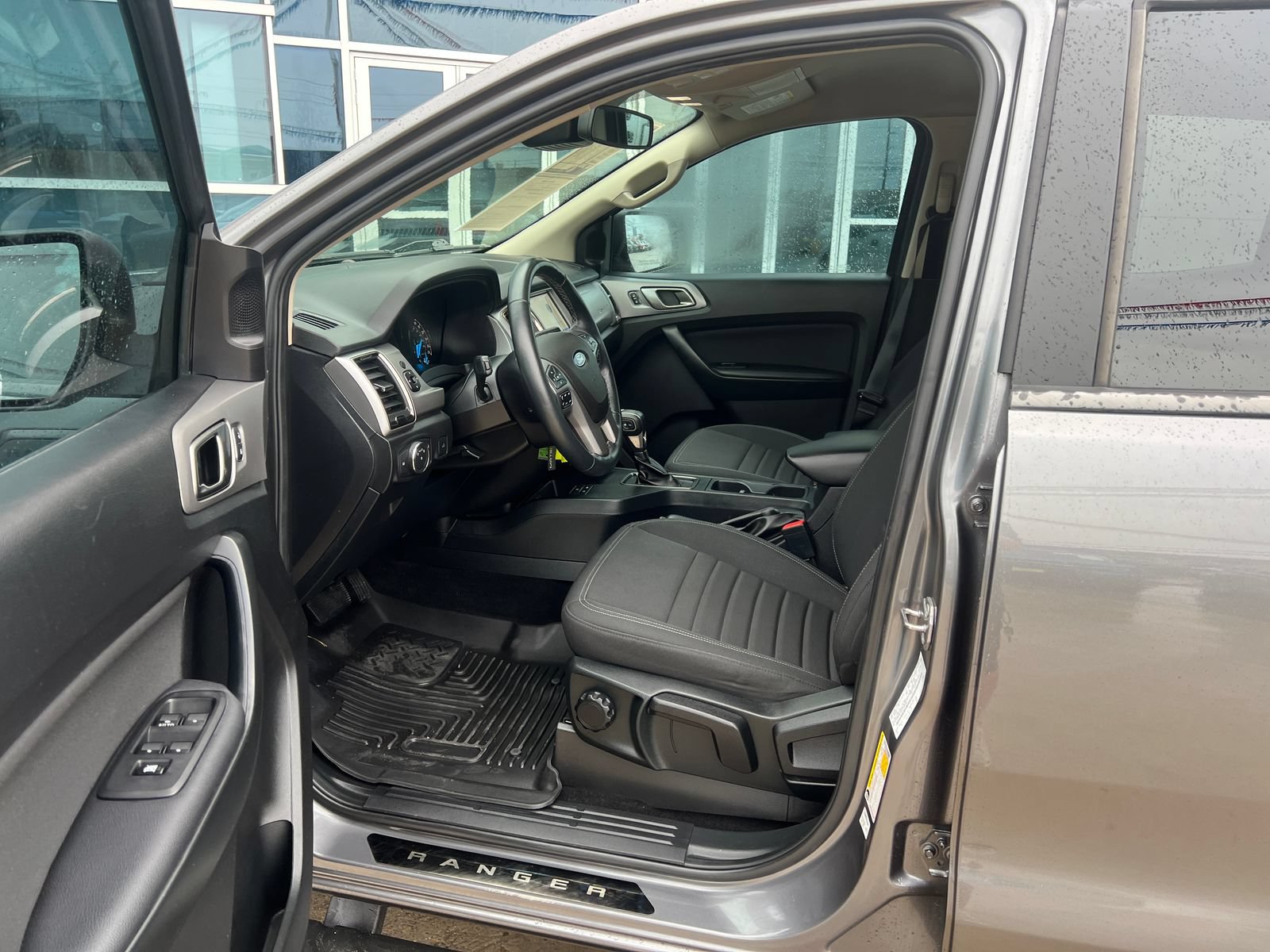 Used 2022 Ford Ranger XLT w/ Equipment Group 301A Mid RWD image 9