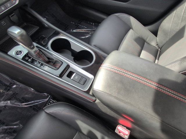 Used 2025 Nissan Altima 2.5 SR w/ SR Premium Package AWD/4WD image 23
